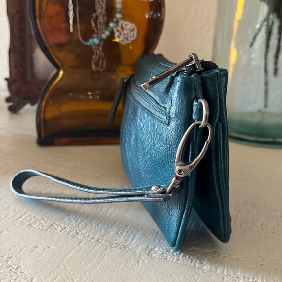 Vintage/Discontinued Liz Claiborne Dark Teal Green Pebbled Wristlet Clutch - Picture 3 of 13